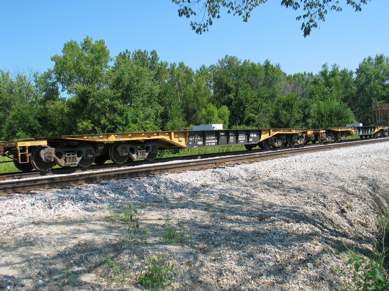 QTTX heavy duty flatcar, Aug. 28, 2007. 012